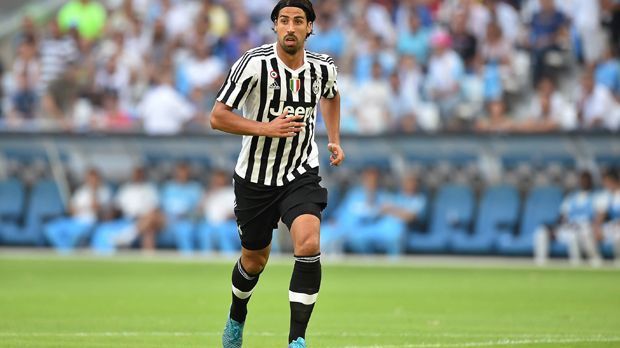 
                <strong>Sami Khedira (Juventus Turin)</strong><br>
                Sami Khedira (Juventus Turin) - Beim Finalisten des Vorjahres fehlt Sami Khedira momentan noch verletzt. In der Gruppe D gibt es für den einstigen Stuttgarter ein Wiedersehen mit Borussia Mönchengladbach. Dazu warten Sevilla und Manchester City.
              