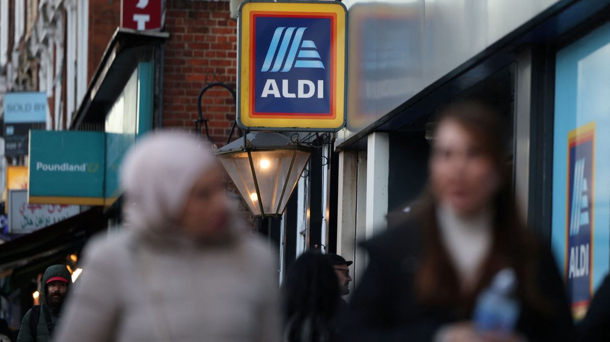 Könnte es, wie hier in London auf dem Logo schon zu sehen, bald keinen Aldi Nord und Aldi Süd mehr in Deutschland geben?