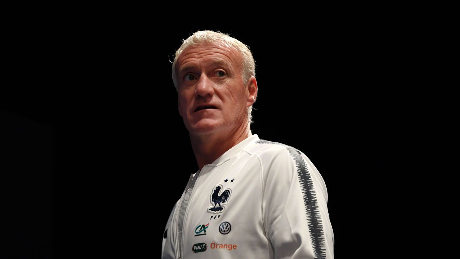 
                <strong>Didier Deschamps</strong><br>
                Ebenfalls von der "Gazetta dello Sport" wird der französische Weltmeister-Trainer Didier Deschamps gehandelt. Seit 2012 arbeitet er als französischer Nationalcoach und brachte die "Equipe Tricolore" zurück an die Weltspitze. Seine letzte Station als Vereinstrainer war Olympique Marseille (2009-2012). Juventus Turin kennt der ehemalige Verteidiger als Profi und Trainer: Zwischen 1994 und 1999 war Deschamps als Spieler bei der "Alten Dame". Zwischen 2006 und 2007 saß er auf der Trainerbank, als Juventus wegen des Wettskandals in die Serie B absteigen musste. 
              