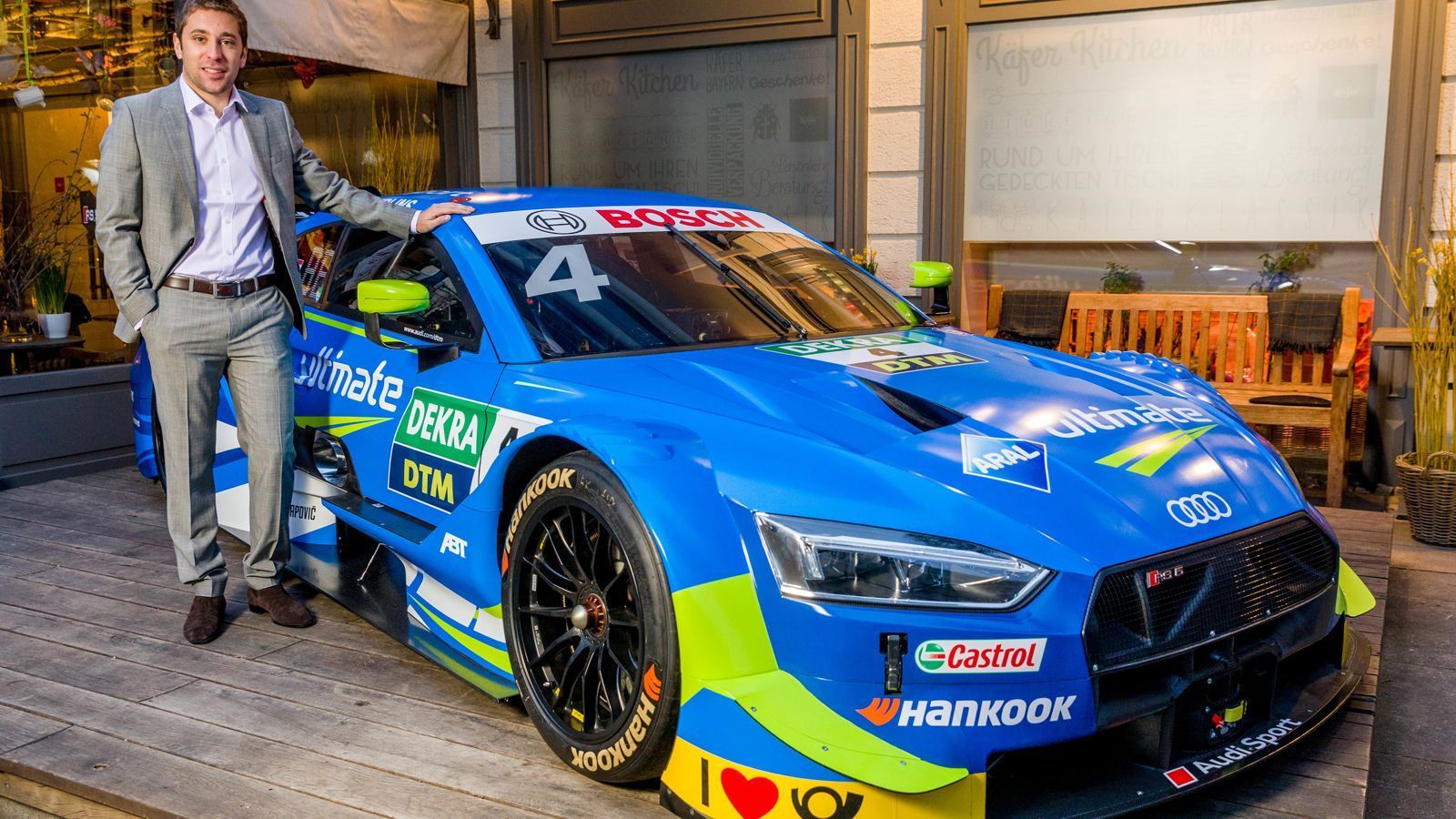 
                <strong>Robin Frijns (Audi) </strong><br>
                Der im Aral-Blau gehaltene Audi RS 5 DTM von Robin Frijns ist das erste Auto, das die Ingolstädter für die Saison 2019 vorgestellt hatten.
              