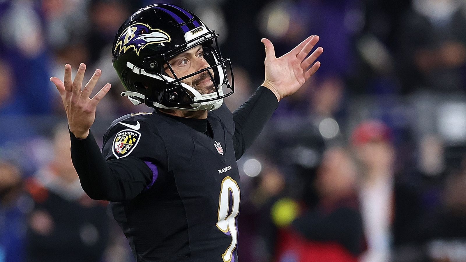 
                <strong>Kicker: Justin Tucker</strong><br>
                &#x2022; Aktuelle Franchise: Baltimore Ravens<br>&#x2022; In der NFL seit: 2012<br>
              