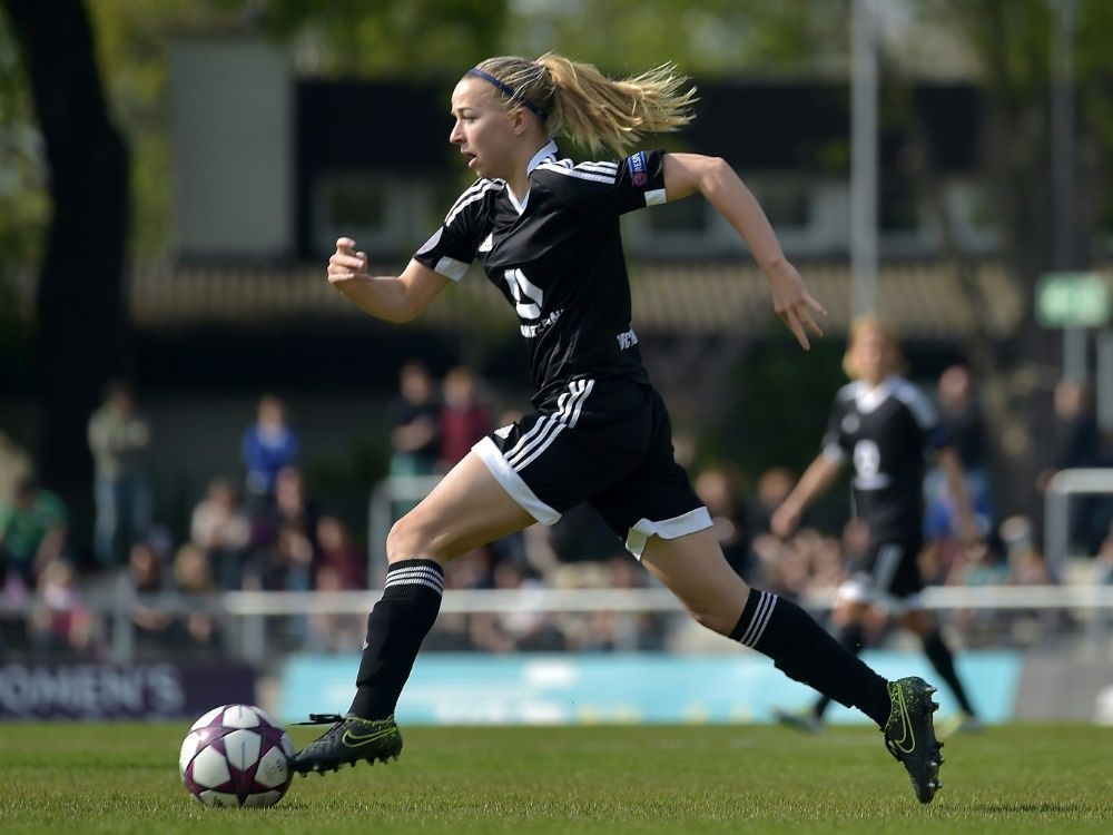 Frauenfußball Frankfurt zittert sich ins PokalViertelfinale