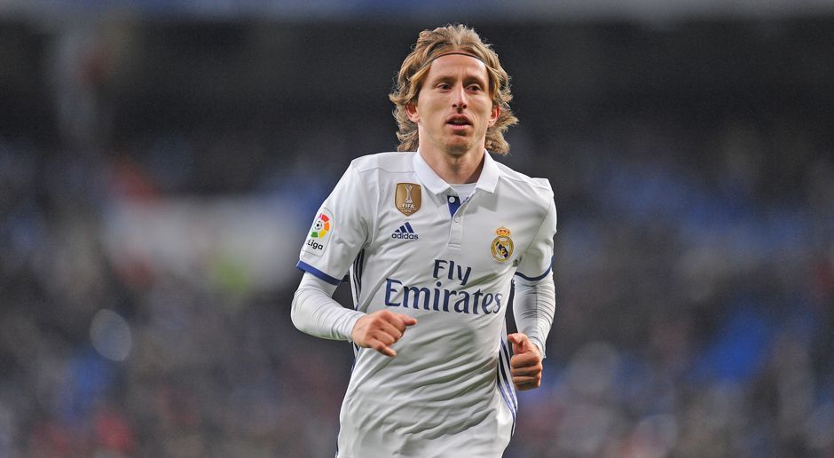
                <strong>Luka Modric</strong><br>
                Mittelfeld: Luka ModricReal MadridÖzil: "Seine Technik ist überragend, er kann beide Füße benutzen und hat ein sehr gutes Auge für seine Mitspieler."
              