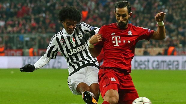 
                <strong>Medhi Benatia</strong><br>
                Medhi Benatia: Phasenweise sehr unsicher in seinen Aktionen. Katastrophenpass in der 24. Minute. Ließ sich bei Moratas Solo einfach überlaufen. Musste zur Pause runter. ran-Note: 6
              