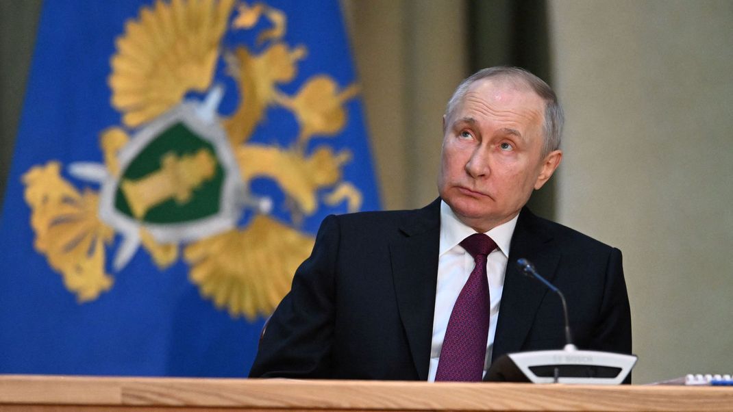Ein hochrangiger Ex-Politiker aus Russland hat scharf Kritik an Wladimir Putin geübt.