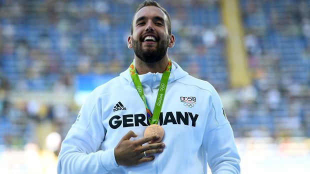 
                <strong>Daniel Jasinski (Diskuswurf/Bronze)</strong><br>
                Daniel Jasinski: Bronze im Diskus.
              