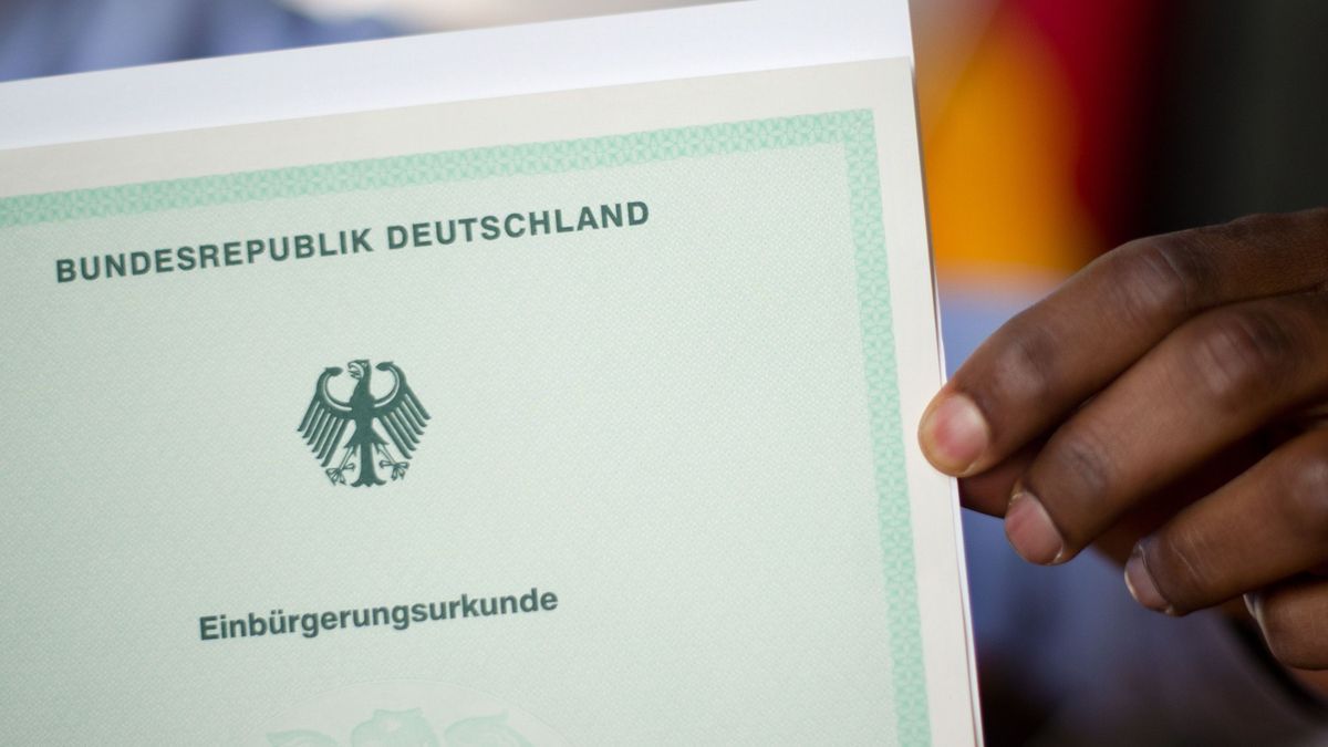 Einbürgerungsurkunde der Bundesrepublik Deutschland