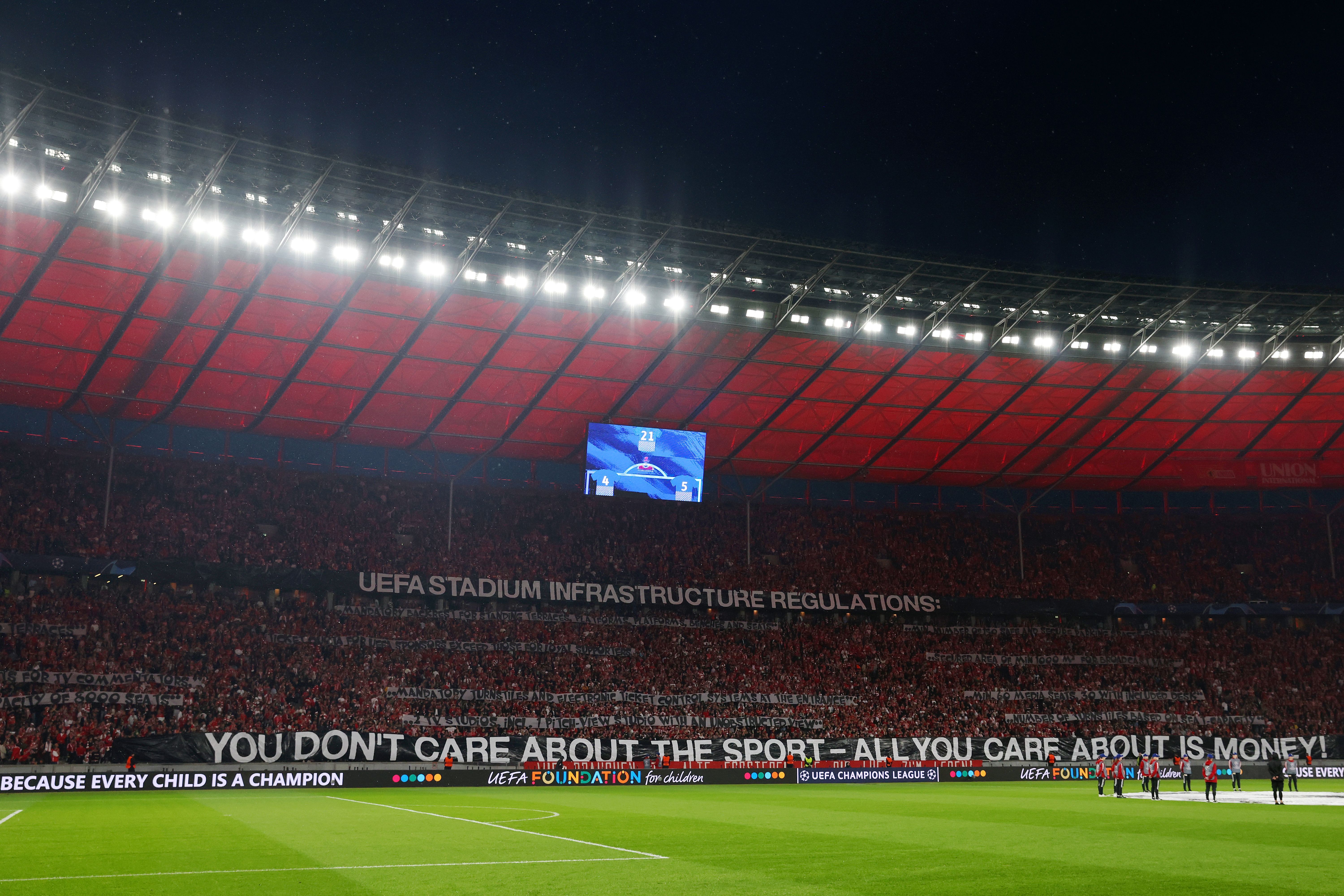 Union Berlin Fans attackieren UEFA bei Champions-League-Heimpremiere scharf