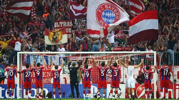 
                <strong>Meiste Heimspiele in Folge ohne Niederlage</strong><br>
                Die meisten Heimspiele in Folge ohne Niederlage: 29. Zuhause spielt der FC Bayern München in einer anderen Liga. Vor allem vom 4. März 1998 bis zum 2. April 2002 war es nahezu aussichtslos für die Gegner im Münchner Olympiastadion etwas mitzunehmen. 29 Spiele in Folge ohne Niederlage sind bis heute unerreicht und somit europäische Spitze. 
              