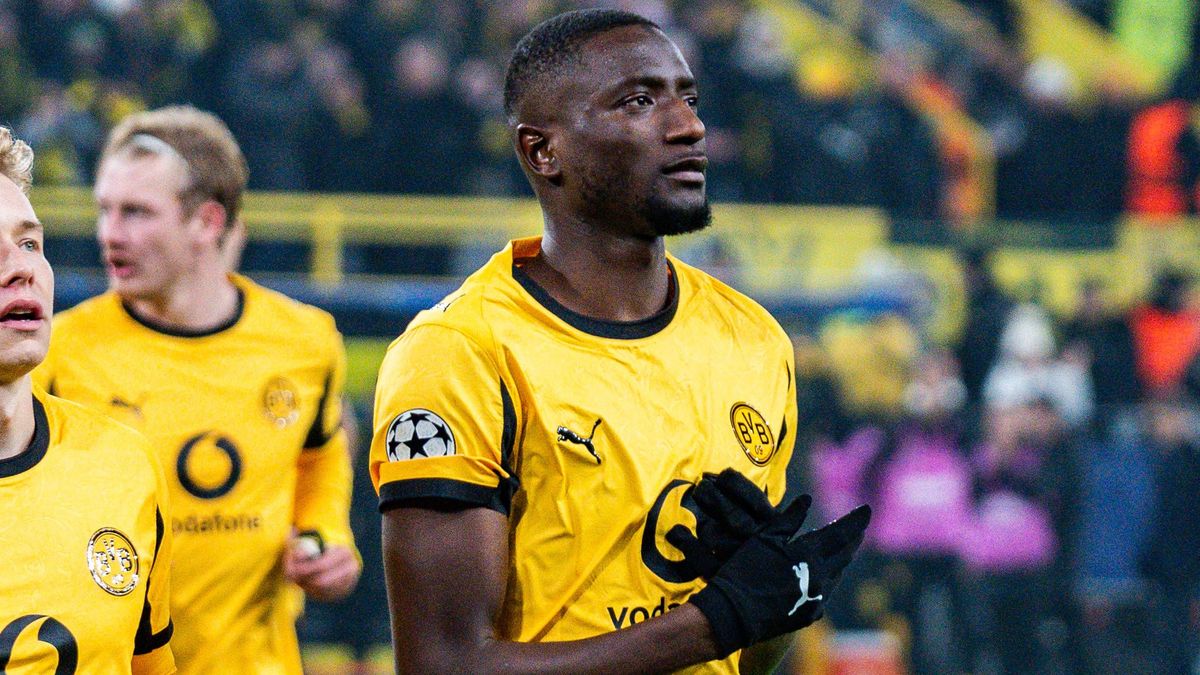 25.11.2025, Borussia Dortmund vs. Villareal, UEFA Champions League, 5. Spieltag Tor zum 2:0 durch Serhou Guirassy (Borussia Dortmund, 9) hier mit Daniel Svensson (Borussia Dortmund, 24) Regulations...