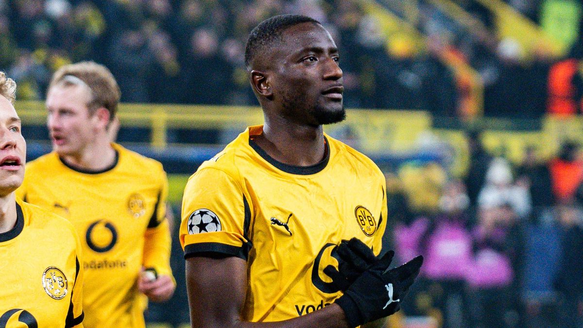 25.11.2025, Borussia Dortmund vs. Villareal, UEFA Champions League, 5. Spieltag Tor zum 2:0 durch Serhou Guirassy (Borussia Dortmund, 9) hier mit Daniel Svensson (Borussia Dortmund, 24) Regulations...