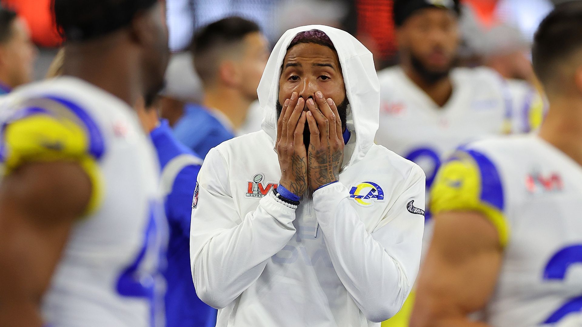 
                <strong>Odell Beckham Jr. (zuletzt Los Angeles Rams)</strong><br>
                Investierte am 24. Januar 2022 750.000 Dollar in Bitcoin.Aktueller Wert: 434.976 DollarVerlust: 42 Prozent
              