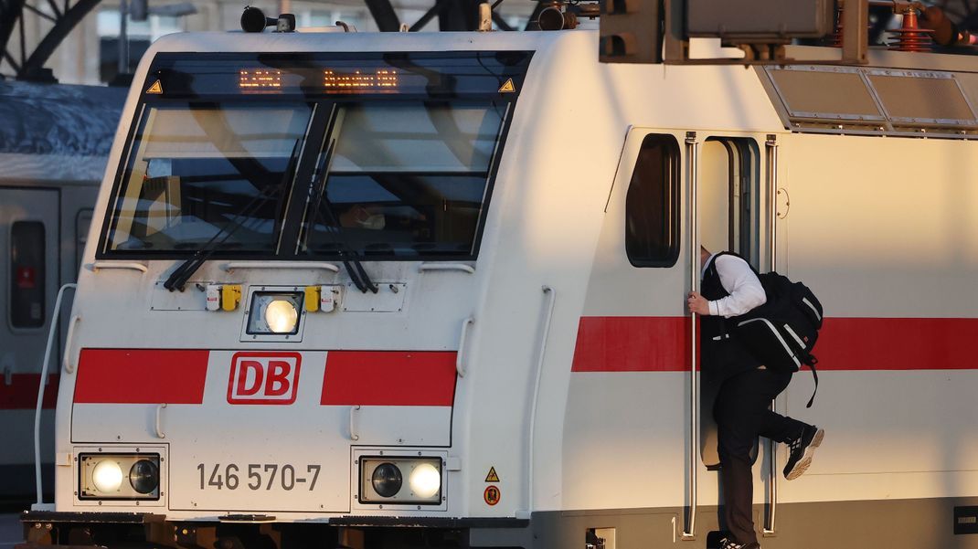 Am 9. November verhandeln die Lokführergewerkschaft GDL und die Deutsche Bahn zum ersten Mal in der aktuellen Tarifrunde.