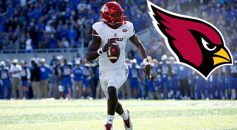 
                <strong>15. Pick - Arizona Cardinals: QB Lamar Jackson</strong><br>
                Die Cardinals wären ein logischer Kandidat für einen Trade nach oben, letztlich können, beziehungsweise konnten die Bills und Jets jedoch mehr bieten. Also wartet Arizona ab und schnappt sich mit Lamar Jackson ein enorm spannendes Projekt auf der Quarterback-Position. Jackson gilt als enorm guter Runner mit Nachholbedarf in Sachen Wurfmechanik. Dennoch wurde er 2016 mit der Heisman Trophy ausgezeichnet und hat in Michael Vick einen prominenten Unterstützer.
              