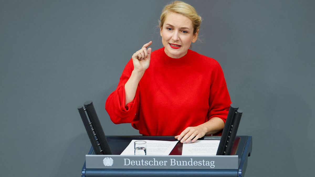 GERMANY-POLITICS/