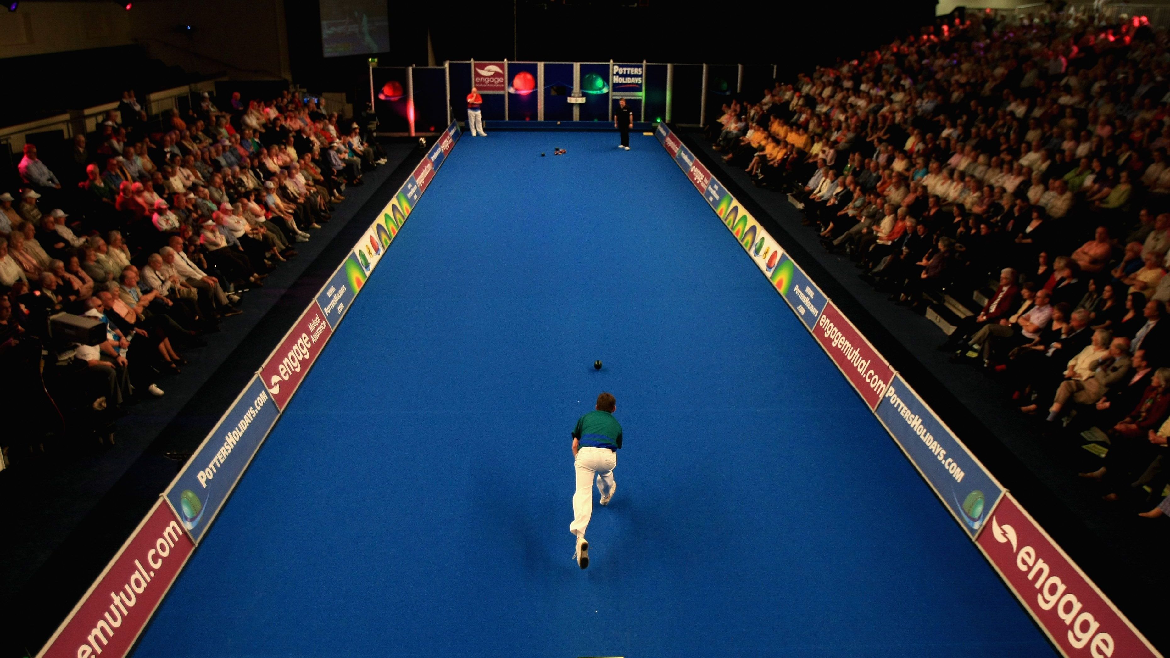 <strong>Stöhngeräusche bei Bowls-Weltmeisterschaft<br></strong>Bei der World Indoor Bowls Championships ist es zu einem kuriosen Zwischenfall gekommen. Während des Halbfinals zwischen Stuart Anderson und Harry Goodwin waren laute Stöhngeräusche zu vernehmen. Videos von der BBC-Übertragung kursieren im Netz. Die Spieler nahmen es ebenso wie das Publikum mit Humor. Kurz danach...