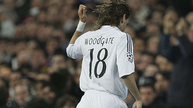 
                <strong>Jonathan Woodgate zu Real Madrid</strong><br>
                Für 18,5 Millionen Euro wechselte Jonathan Woodgate von Newcastle nach Madrid. Nach 13 Monaten gab er verletzungsbedingt sein Debüt. Im ersten Spiel schoss er ein Eigentor, flog mit Gelb-Rot vom Platz. 
              