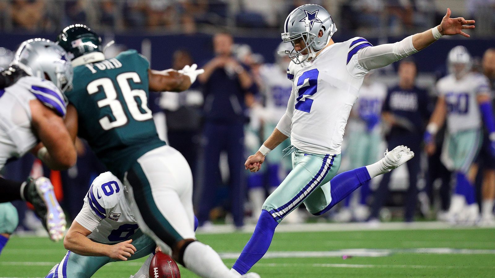 <strong>Brett Maher - 63 Yards</strong><br>Am 20. Oktober 2019 verwandelte Brett Maher für die Dallas Cowboys ein Field Goal aus 63 Yards - ausgerechnet gegen den Erzrivalen Philadelphia Eagles.&nbsp;
