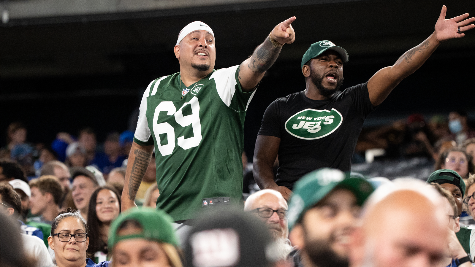 
                <strong>Platz 23: New York Jets</strong><br>
                Preis für eine Dauerkarte in der günstigsten Kategorie: 450 Dollar.
              