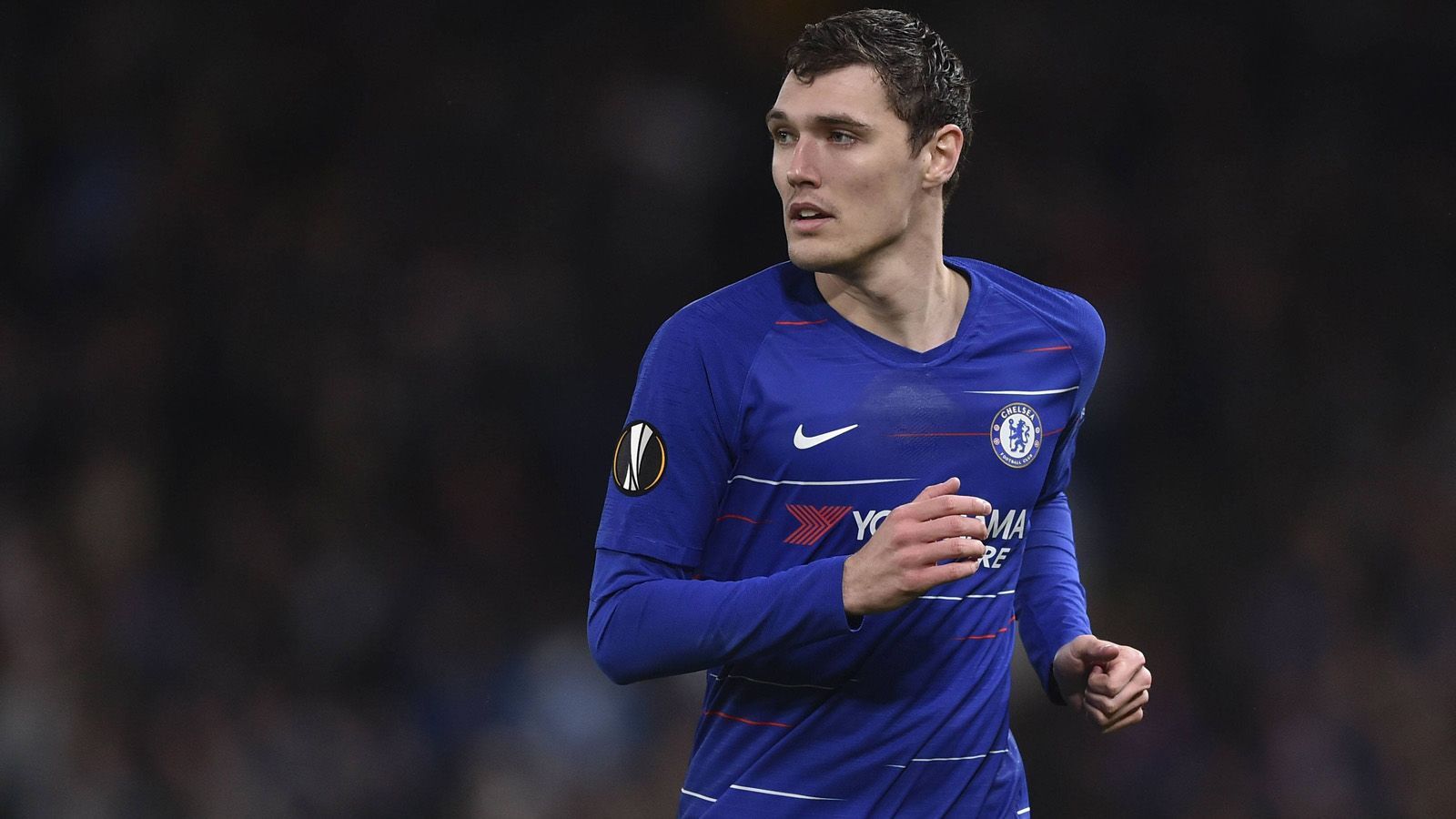 
                <strong>Andreas Christensen (FC Chelsea)</strong><br>
                Der ehemalige Gladbacher bekommt den Ball nach Manes Fallrückzieher aus kürzester Distanz an die Hand - ohne Folgen. Nach einer Henderson-Flanke rettet er vor Mane. Auch ansonsten zumeist Herr der Lage. Die Schlussphase und die Verlängerung erlebt der Däne als Zuschauer, weil Tomori auch seine Minuten bekommt. ran-Note: 2
              