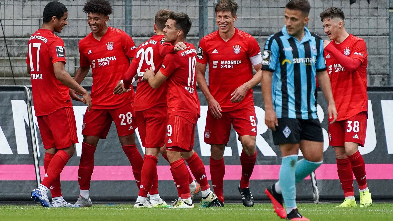 
                <strong>Platz 3: FC Bayern München II (3. Liga)</strong><br>
                2,46 Punkte pro Spiel13 Spiele10 Siege, 2 Unentschieden, 1 Niederlage
              