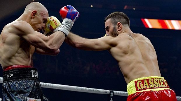 
                <strong>2. Halbfinale (Cruisergewicht): Murat Gassiev (RUS) vs. Yunier Dorticos (KUB)</strong><br>
                Durch einen K.o.-Sieg in der dritten Runde verteidigte IBF-Weltmeister Murat Gassiev seinen WM-Titel im Viertelfinale gegen den Polen Krzysztof Wlodarczyk. Im Halbfinale boxt er am 3. Februar zuhause in Russland gegen den ebenfalls ungeschlagenen Yunier Dorticos (live auf ranFIGHTING.de).Kampfbilanz: 25-0 (18 K.o.)Alter: 24 JahreErfolge: seit 2016 IBF-Weltmeister im Cruisergewicht
              