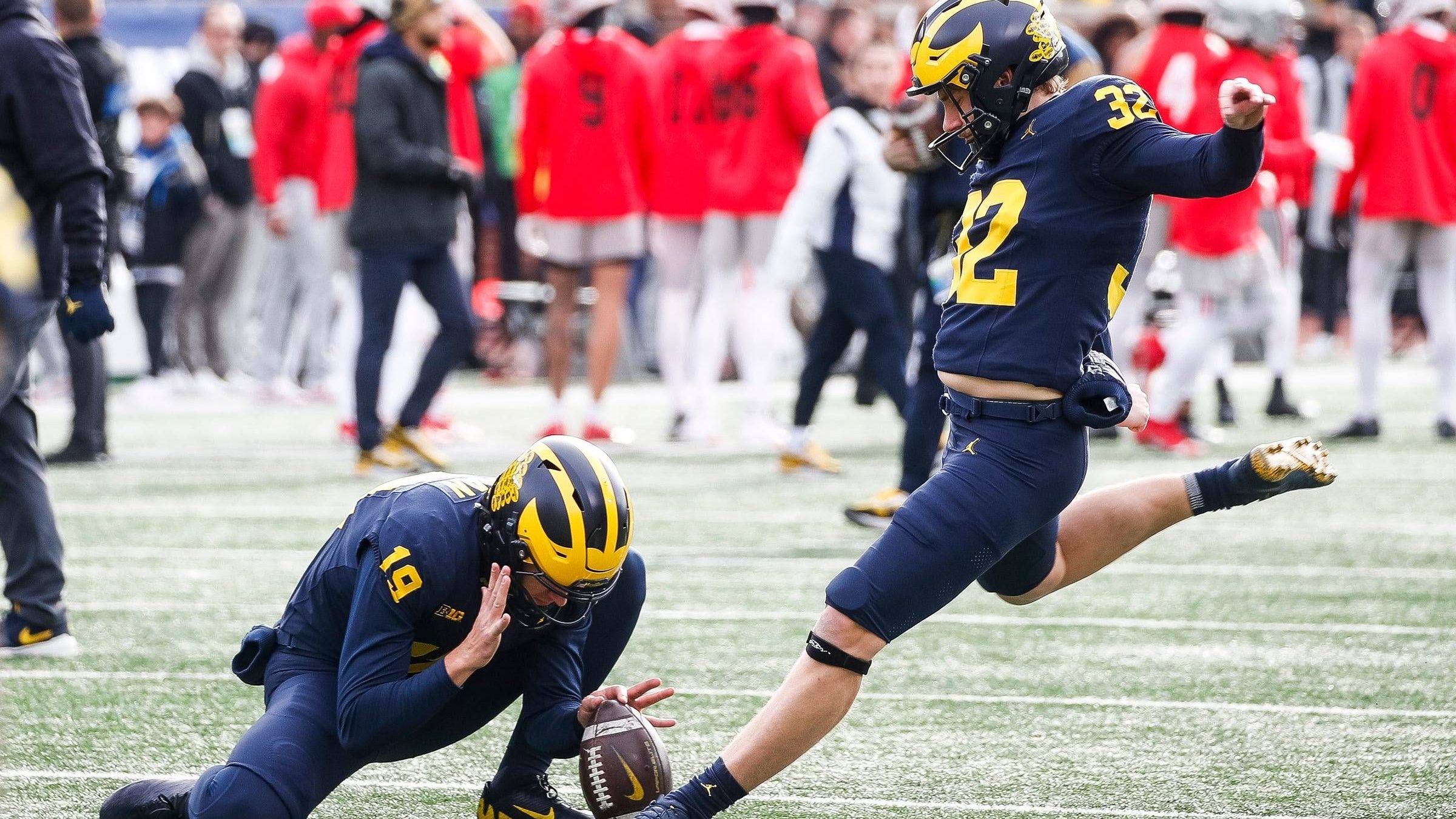 <strong>Kicker</strong><br>Außerdem verwandelte Michigan durch Spezialist Tommy Doman mehr als zwei Drittel seiner Kickoffs zu Touchbacks, bei Gross sind es knapp weniger als 50 Prozent.<br><strong>Vorteil: Michigan</strong>