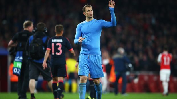 
                <strong>Manuel Neuers Spiel im Zeitraffer</strong><br>
                Manuel Neuer schleicht geknickt vom Spielfeld. Die Niederlage beim FC Arsenal mit dem FC Bayern ist dem Keeper in seiner Körpersprache anzumerken. Sein Fehler ermöglicht dem FC Arsenal die 1:0-Führung. Das Spiel endet durch einen Konter in der Nachspielzeit mit 2:0.
              