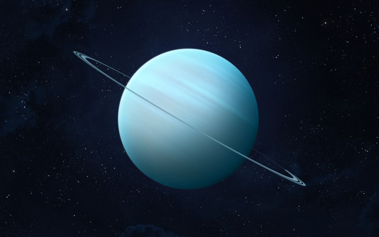Uranus ist, vielleicht auch wegen seiner blauen Farbe und den Ringen, nach dem griechischen Himmelsgott Uranos benannt. Er trägt damit als einziger Planet einen Namen aus der griechischen Mythologie.