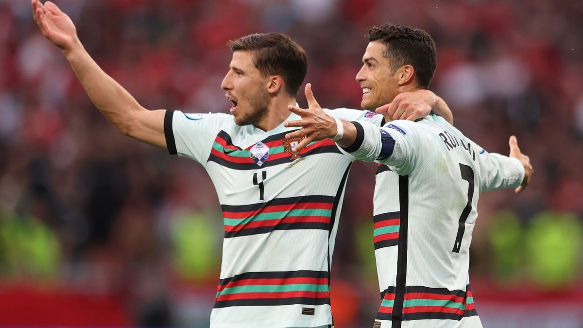 Aber egal - am Ende gewinnt trifft Ronaldo und Portugal gewinnt