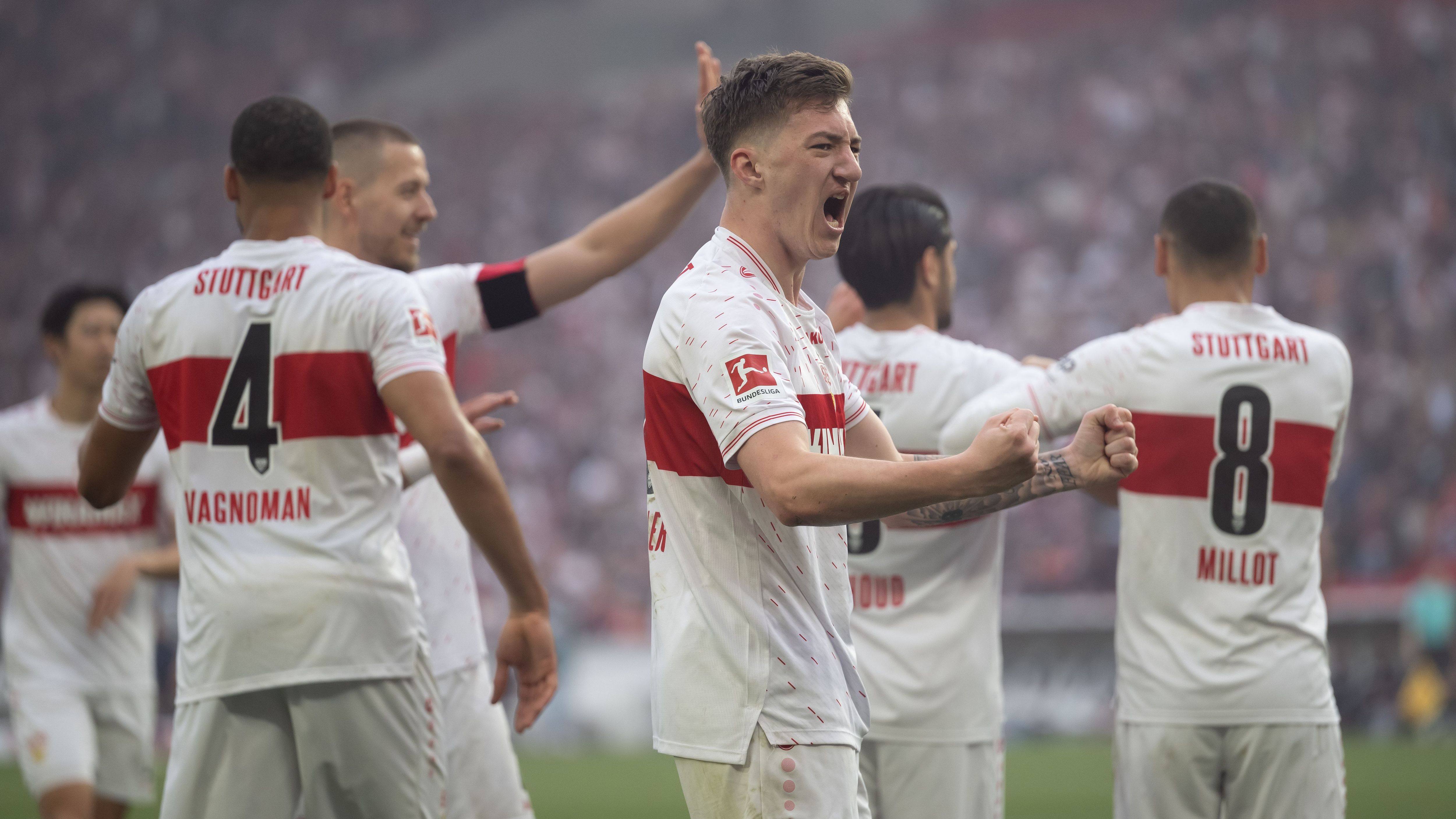 <strong>Seit neun Bundesliga-Spielen ungeschlagen</strong><br>Als Tabellendritter der Bundesliga nach 27 Spieltagen und sieben Zählern Vorsprung auf Platz fünf darf sich der VfB mittlerweile absolute berechtigte Hoffnungen auf die Champions-League-Teilnahme machen. Zumal die Schwaben zum jetzigen Zeitpunkt auch schon seit neun Partien ungeschlagen sind (sieben Siege, zwei Unentschieden).