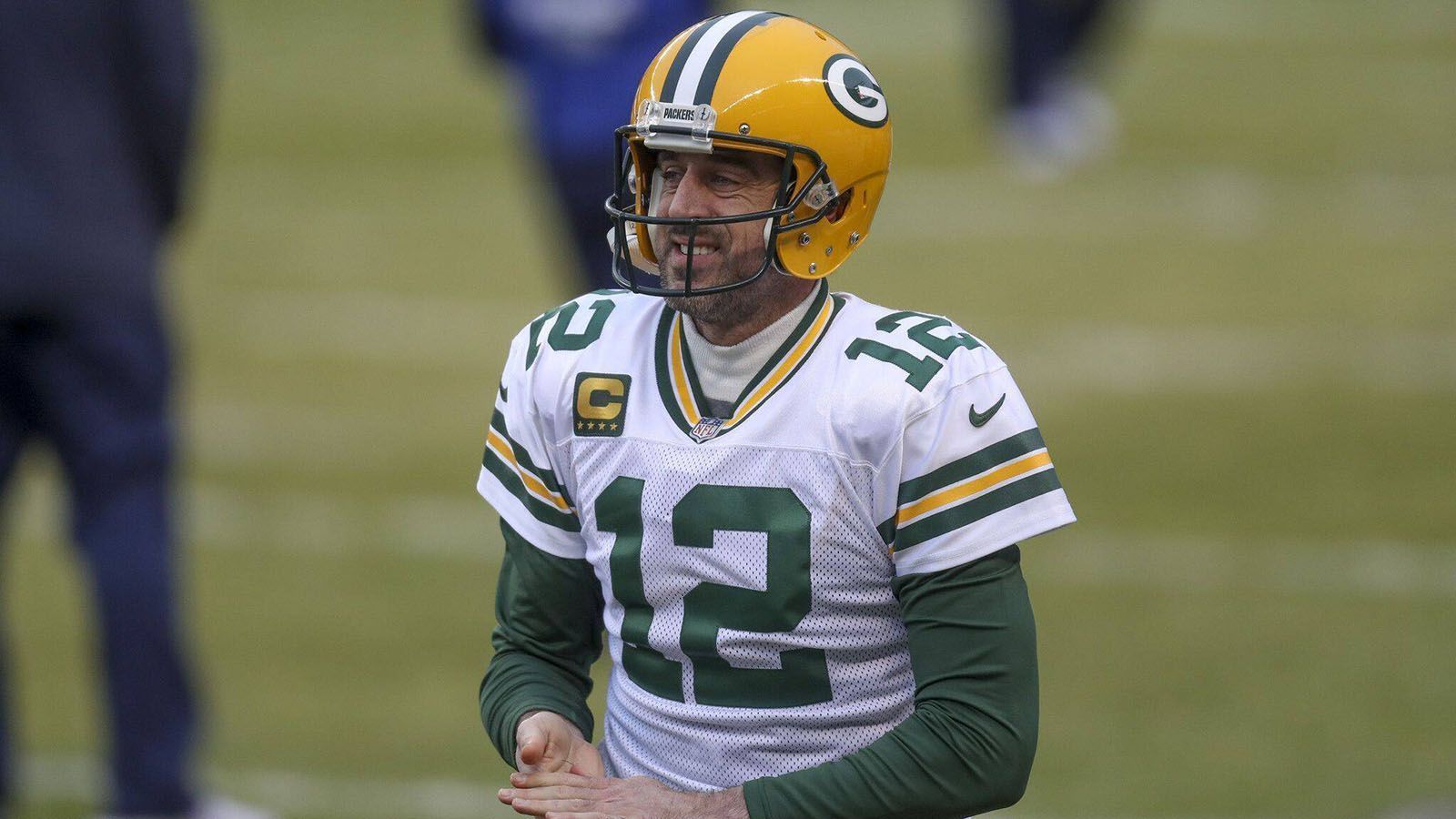 
                <strong>Die möglichen Landing Spots von Aaron Rodgers</strong><br>
                Die NFL-Welt hält seit Donnerstag ihren Atem an. Quarterback Aaron Rodgers soll unmissverständlich klargemacht haben, dass er nicht mehr für die Green Bay Packers auflaufen will. Doch wohin könnte es den "Most Valuable Player" - noch nie wurde ein MVP nach seinem MVP-Jahr getradet - stattdessen verschlagen? ran.de nennt die Optionen des Superstars. 
              