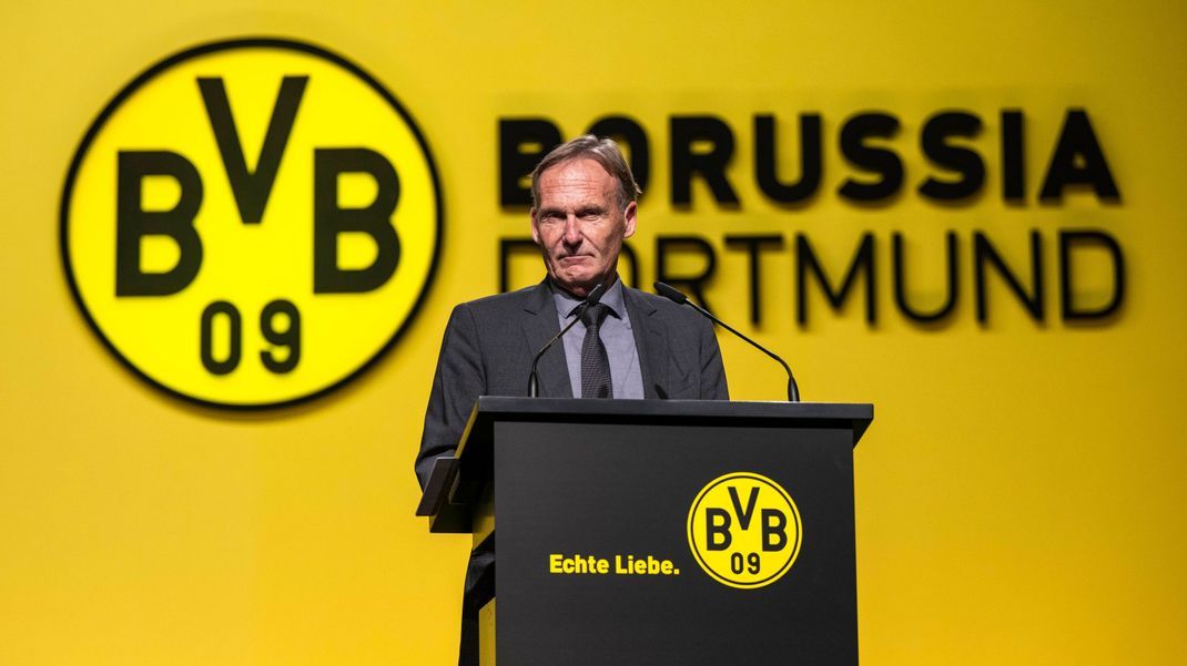 Mitgliederversammlung bei Borussia Dortmund : BVB-Geschäftsführer Hans-Joachim Watzke spricht.