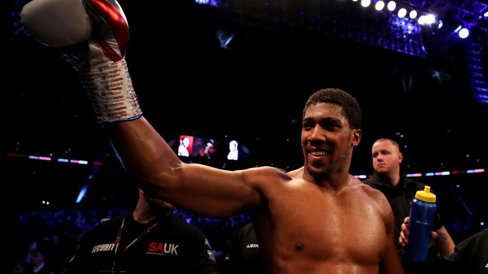 
                <strong>Anthony Joshua kämpft am 1. Juni erstmals in den USA</strong><br>
                Anthony Joshua kämpft am 1. Juni erstmals in den USA
              