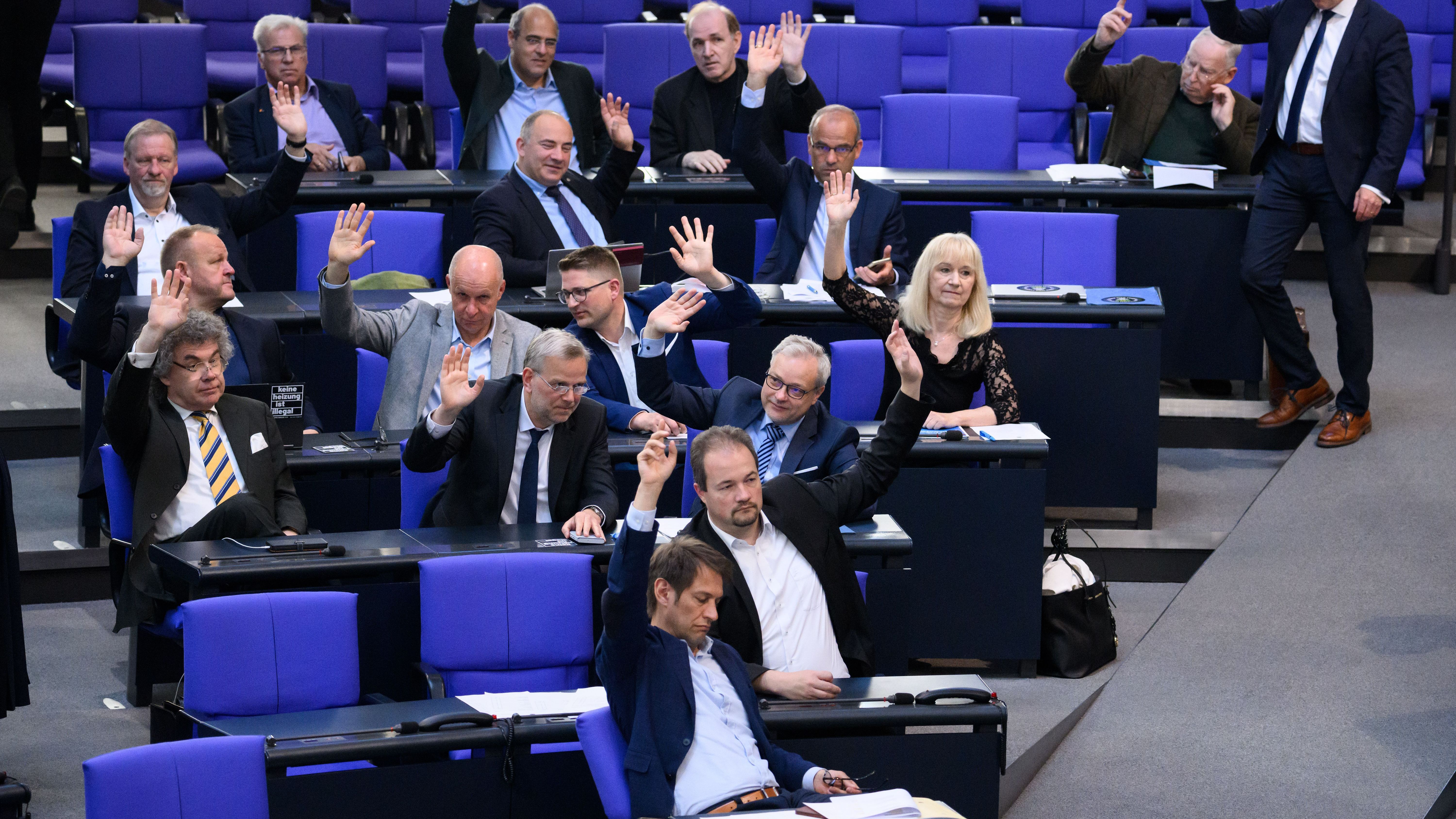 Was die AfD Bundestagsfraktion tatsächlich über Russland sagt - steht im internen, geleakten AfD Chat "Quasselgruppe".