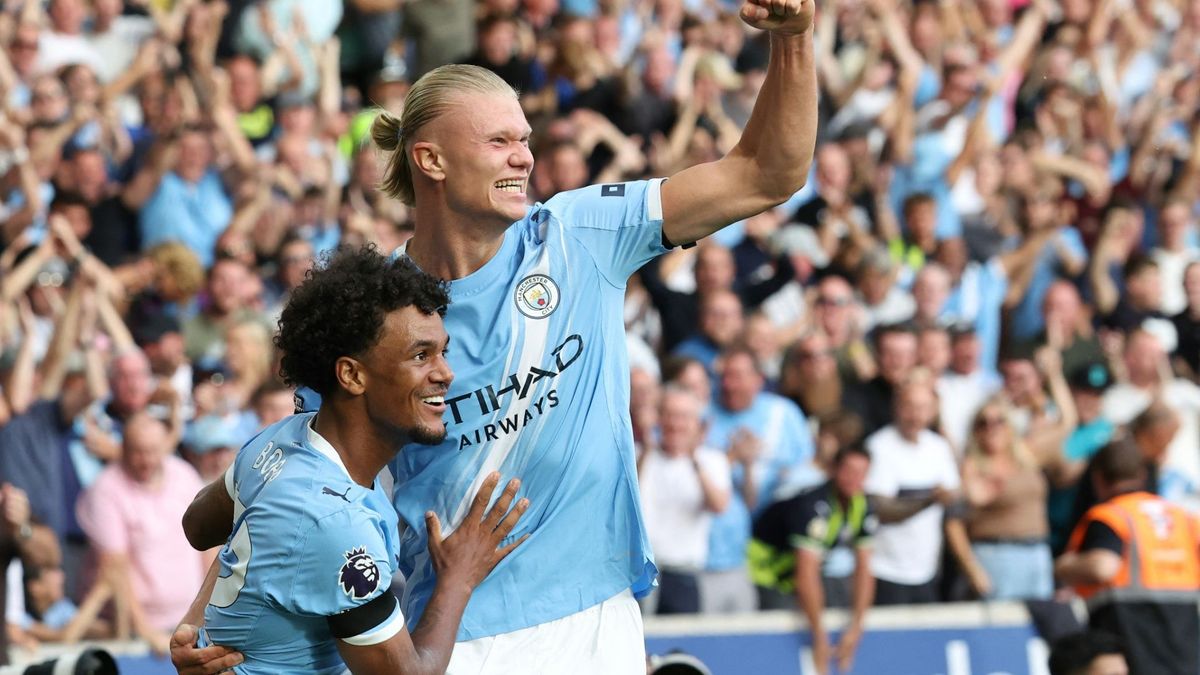 Haaland (r.) trifft doppelt in Wolverhampton