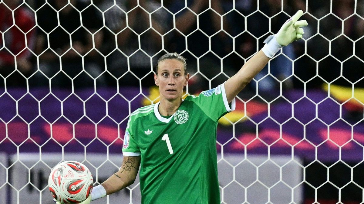 Ann-Katrin Berger setzt ihre DFB-Karriere  fort