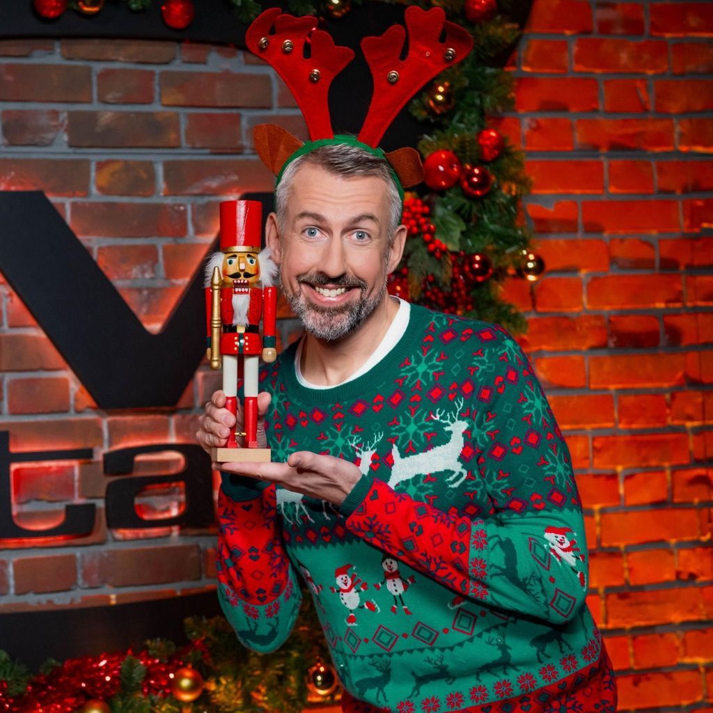 Heute bei "TV total - Xmas total!": Weihnachts-Wahnsinn mit Sebastian Pufpaff