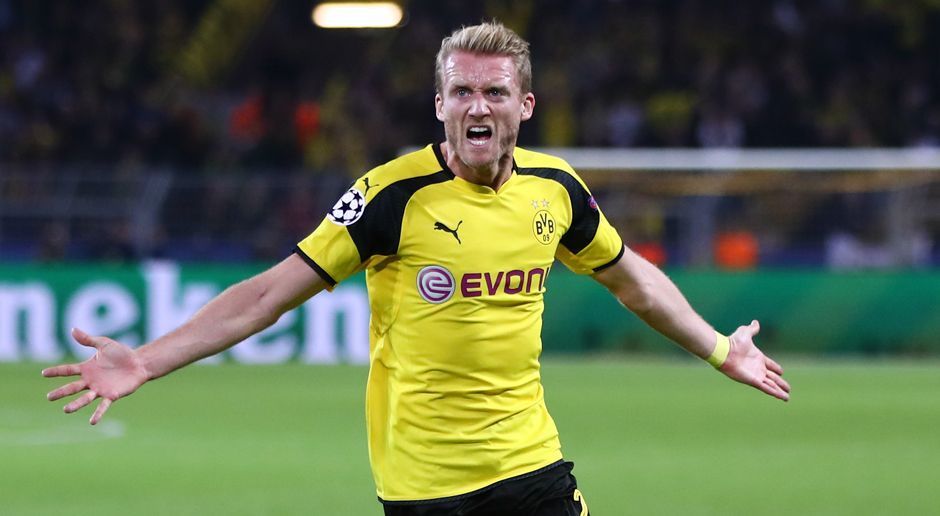 
                <strong>Andre Schürrle</strong><br>
                Mit seinem 2:2-Ausgleichstreffer am 2. Spieltag gegen Real Madrid sichert Andre Schürrle dem BVB nicht nur einen wichtigen Punkt. Ganz nebenbei stellt der Weltmeister auch einen neuen Champions-League-Rekord auf. Mit seinem Tor ist der 25-Jährige der erste deutsche Spieler, der für vier unterschiedliche Teams (Leverkusen, Chelsea, Wolfsburg, Dortmund) in der Königsklasse erfolgreich ist.
              