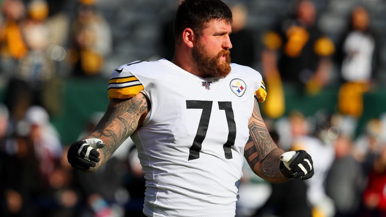
                <strong>Platz 3: Matt Feiler (Offensive Tackle, Pittsburgh Steelers) </strong><br>
                Grundgehalt: 645.000 DollarPerformance Based Pay: 387.578 DollarVeteran Pool: 236.004 DollarPrämien insgesamt: 623.582 DollarDraft: undrafted 
              
