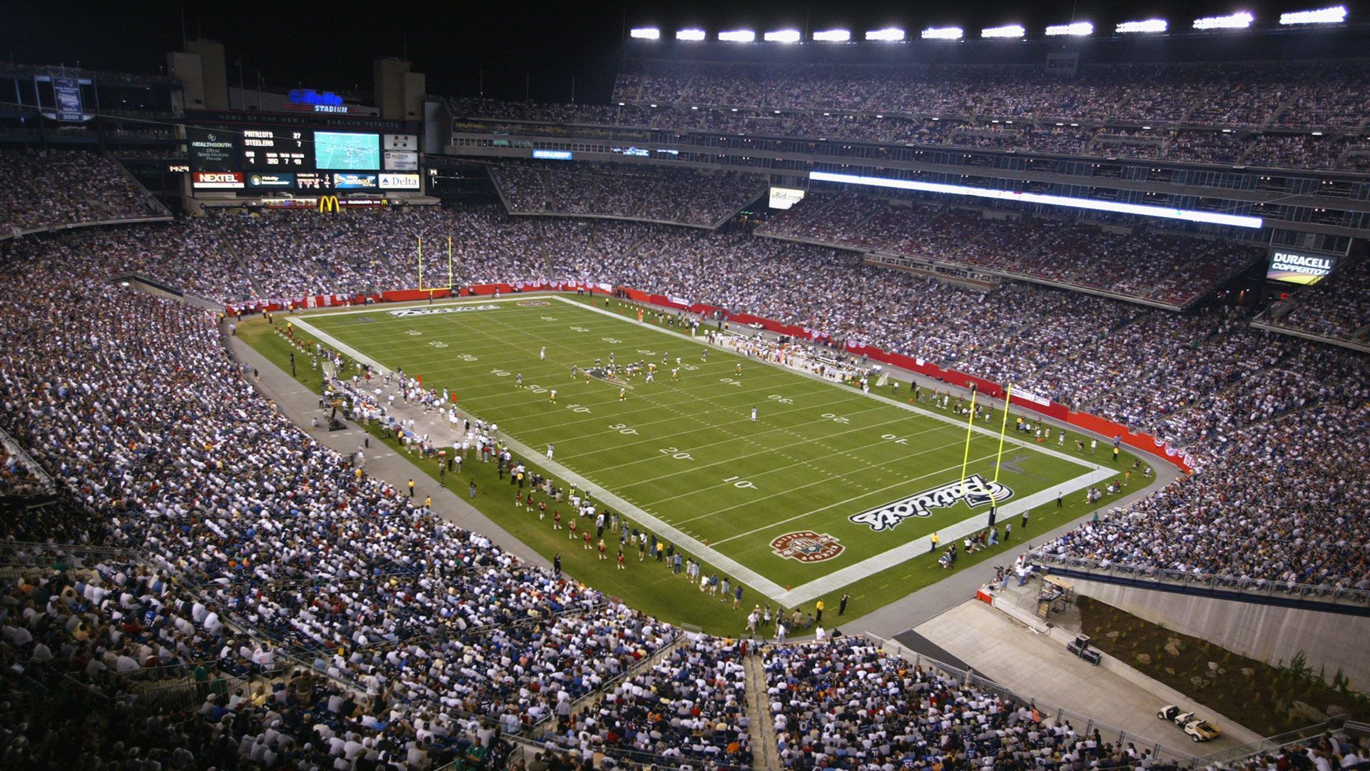 
                <strong>Platz 13 (geteilt): New England Patriots</strong><br>
                &#x2022; Stadion: Gillette Stadium<br>&#x2022; Preis für ein kleines Bier: 10,50 Dollar <br>
              