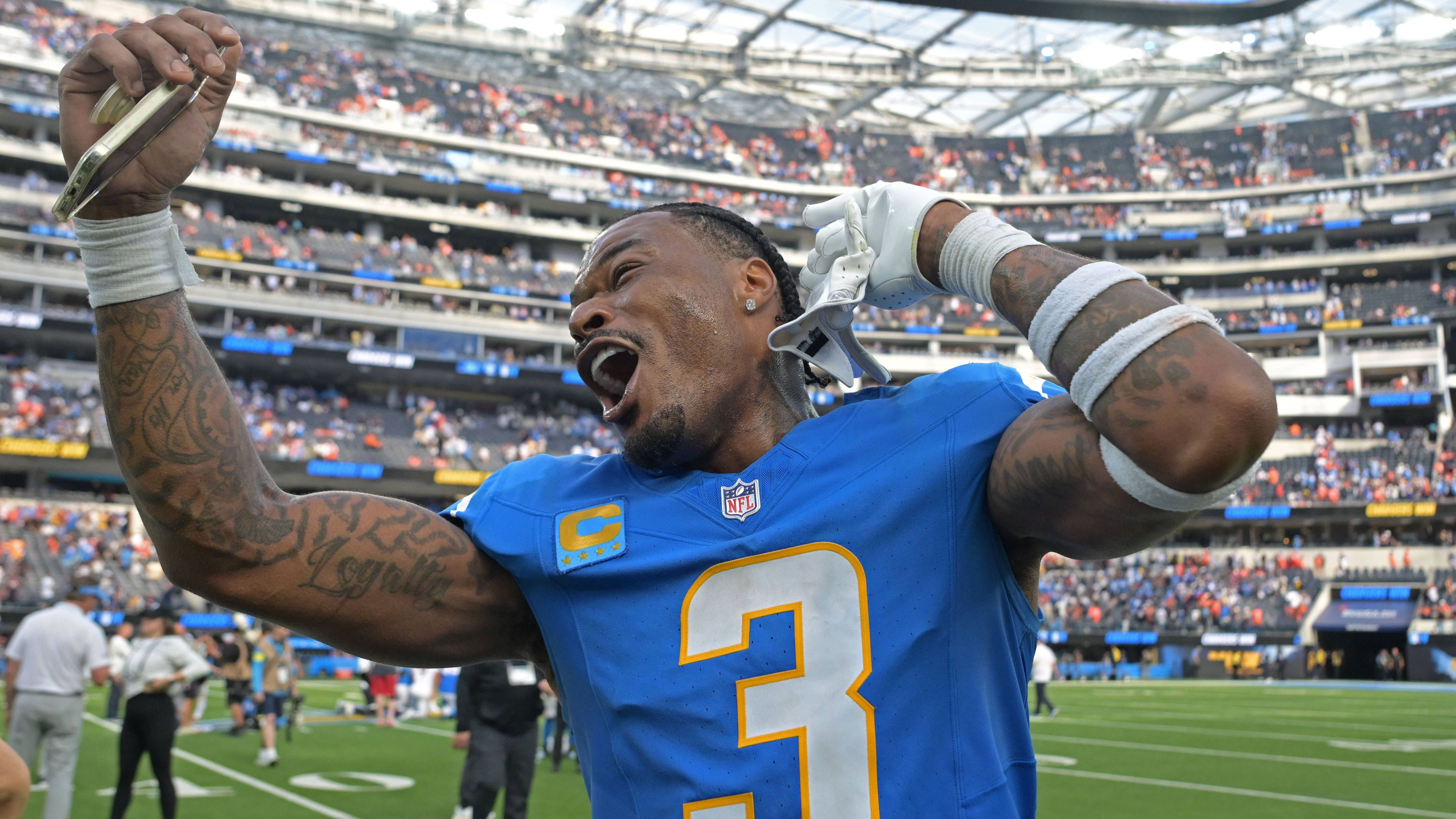 <strong>AFC Defense: Derwin James (S, Los Angeles Chargers)</strong><br>12 Tackles, 4 Tackles for Loss, 1 Sack