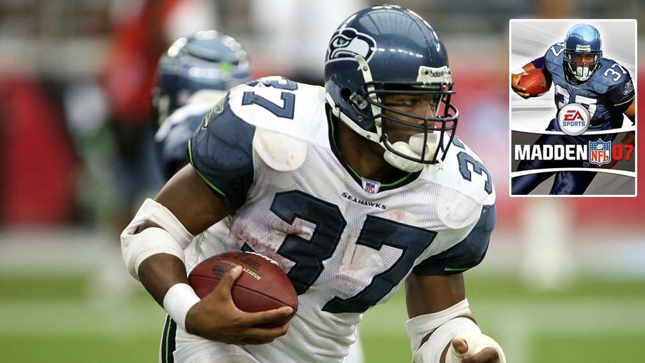 <strong>2007 - Shaun Alexander</strong><br>Shaun Alexander hatte 2007 die Ehre, das Madden-Cover zu zieren. Im Jahr zuvor konnte er die besten Stats seiner Karrier aufweisen. Davon war 2007 nicht mehr viel übrig. Nach einem Bruch des Mittelfußknochens musste der Running Back der Seattle Seahawks die ersten sechs Spiele passen. Auch die Jahre danach fiel er verletzungsbedingt immer wieder aus. ESPN sprach damals von dem "schnellsten Abstieg eines NFL-Spielers"
