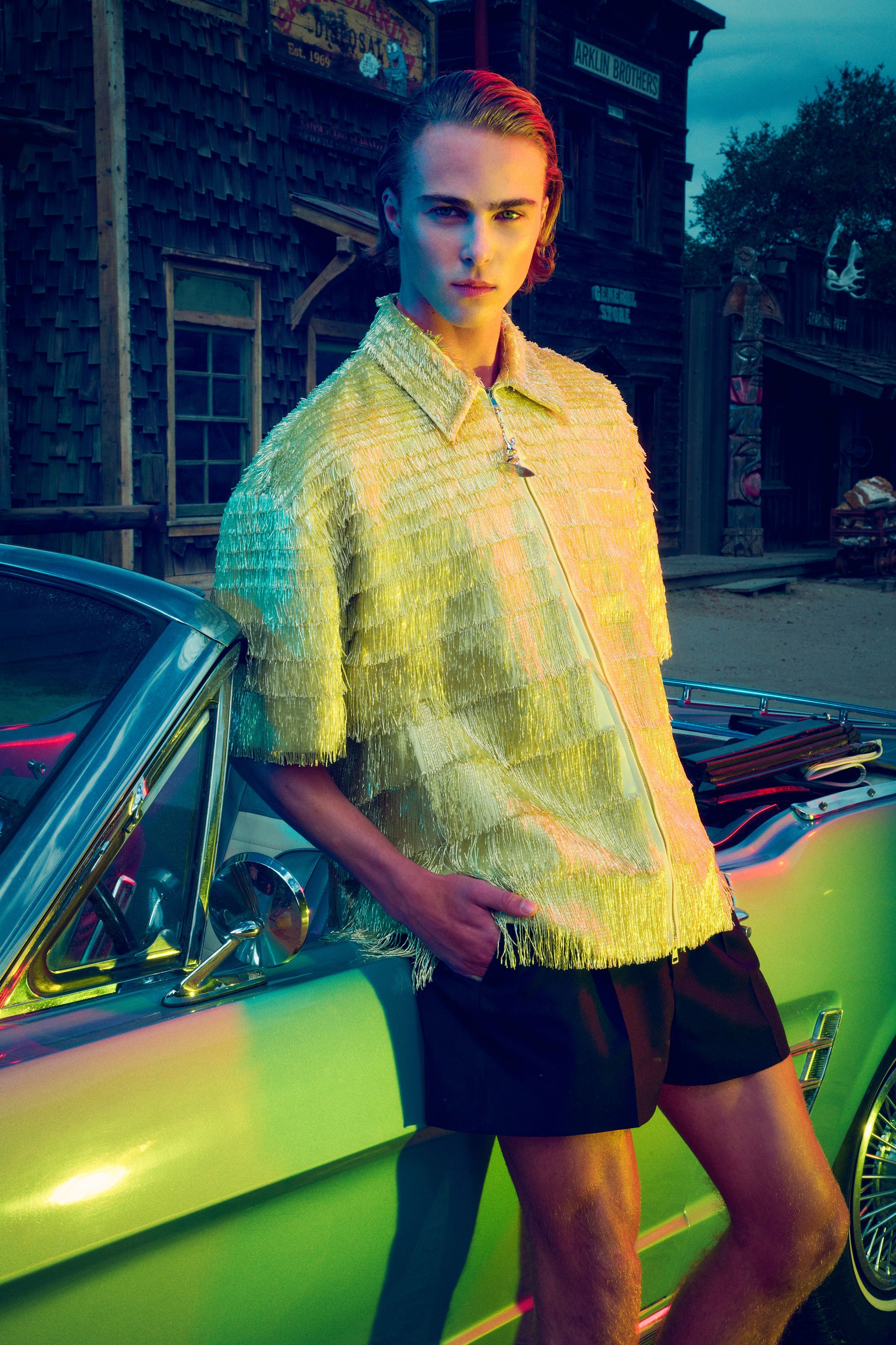 Bild zum Thema GNTM 2025: Alle Cover-Fotos vom "Harper's Bazaar"-Shooting