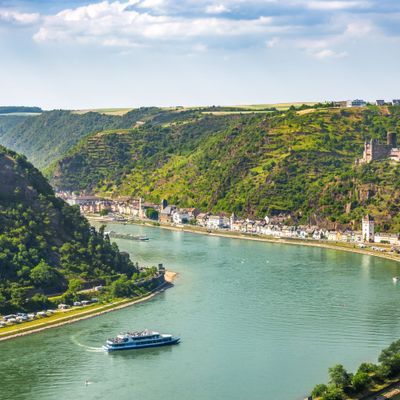 Blick von Loreley ins Mittelrheintal, Deutschland 