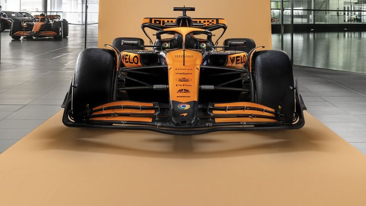 <strong>Lando Norris (McLaren)</strong><br>Bei den Testfahrten in Bahrain machte McLaren keinen so guten Eindruck. Holprige Starts sind beim Team aber nichts Neues. Vergangene Saison glänzte der Rennstall mit klugen Upgrades und leitete so die Trendwende ein, durch die er zur zweiten Kraft wurde. Teamintern liegt Norris vor Oscar Piastri. Kann McLaren vorne angreifen, dann wohl vor allem mit Norris.&nbsp;