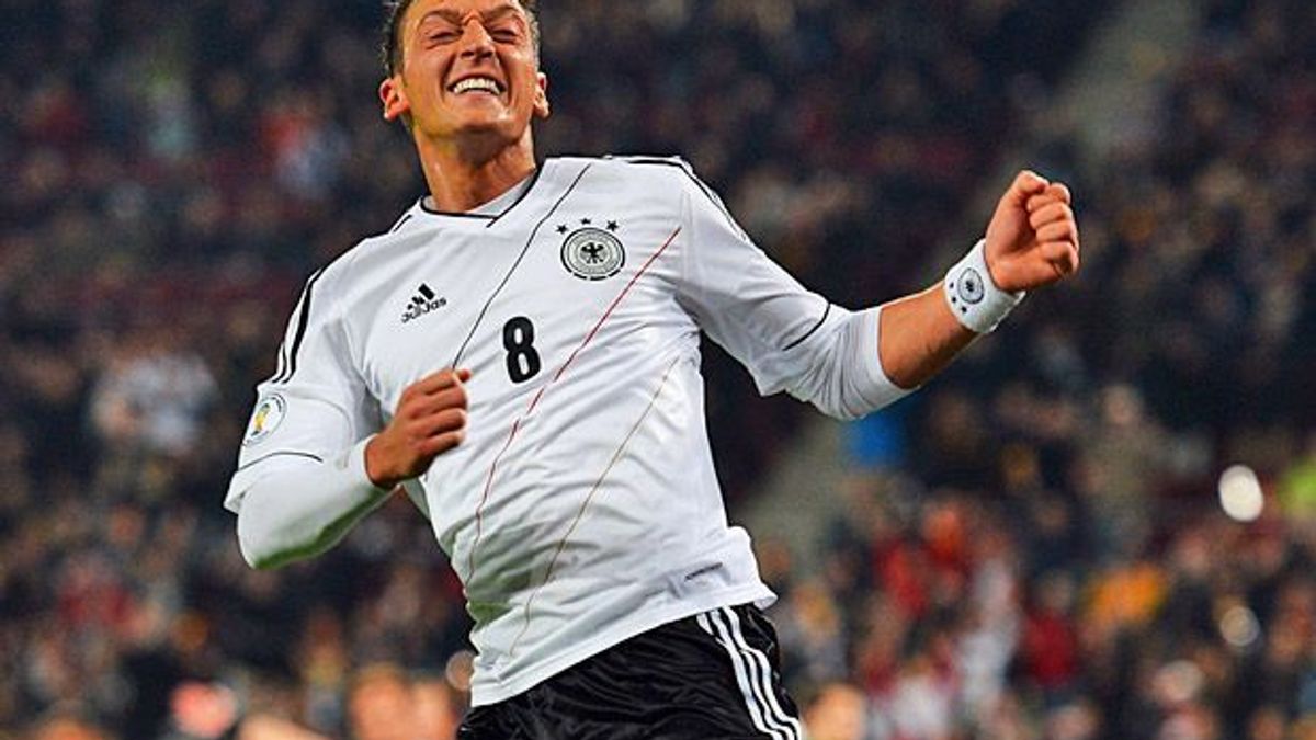 Mesut Özil, Deutschland, Irland