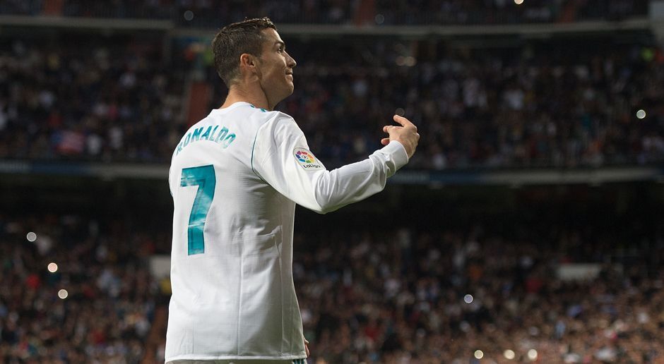 
                <strong>Cristiano Ronaldo - die Tormaschine II</strong><br>
                Und auch bei den erfolgreichsten Champions-League-Torjägern liegt Cristiano Ronaldo mit 117 Toren einsam an der Spitze. Auf den Plätzen zwei und drei folgen auch hier Messi (98 Treffer) und Raul (71), der seine Karriere bereits beendet hat.
              
