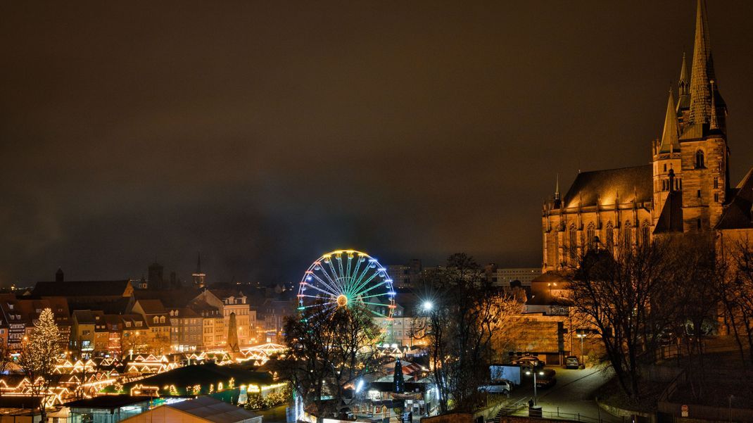 Weihnachtsmarkt in Erfurt rund um den Dom