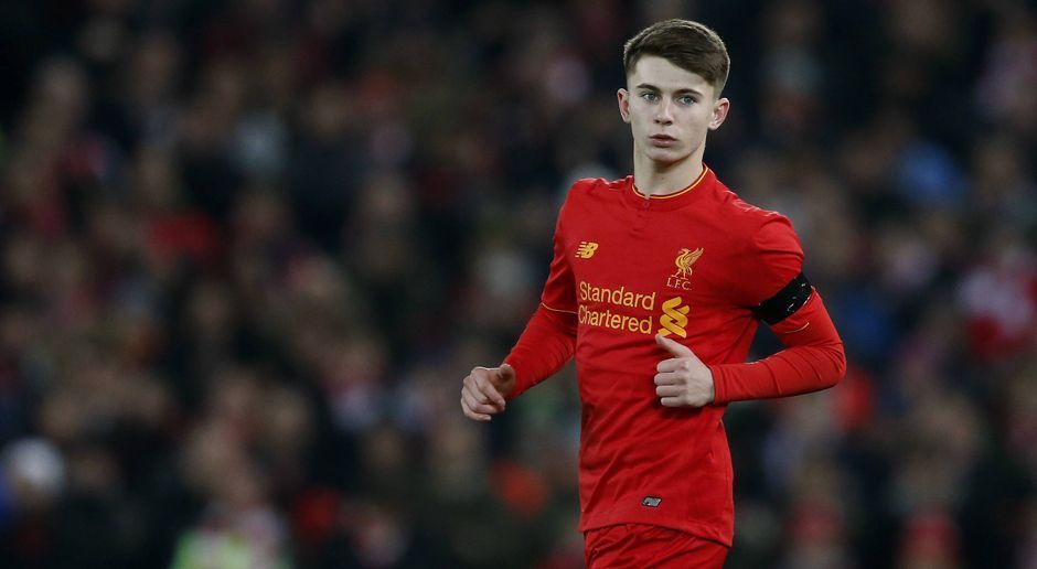 
                <strong>Platz 1: Ben Woodburn (FC Liverpool) - 17 Jahre, 42 Tage</strong><br>
                Platz 1: Ben Woodburn (FC Liverpool) - 17 Jahre, 42 Tage. Woodburn gab sein Debüt am 26. November 2016 im Premier-League-Spiel gegen Sunderland. Er ist damit der drittjüngste Debütant in der Geschichte des FC Liverpool. 
              